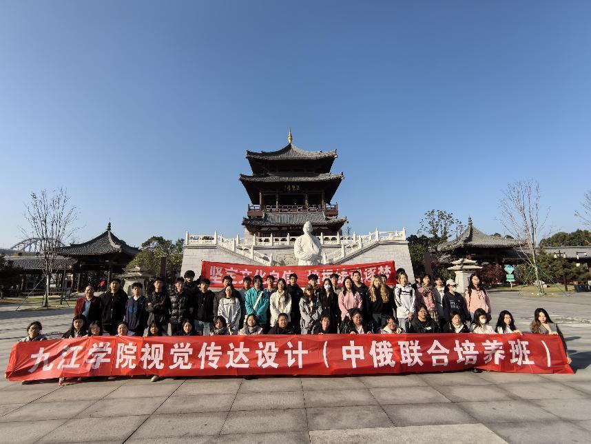 c0da8eceb811607a39f537a9b75fdf1